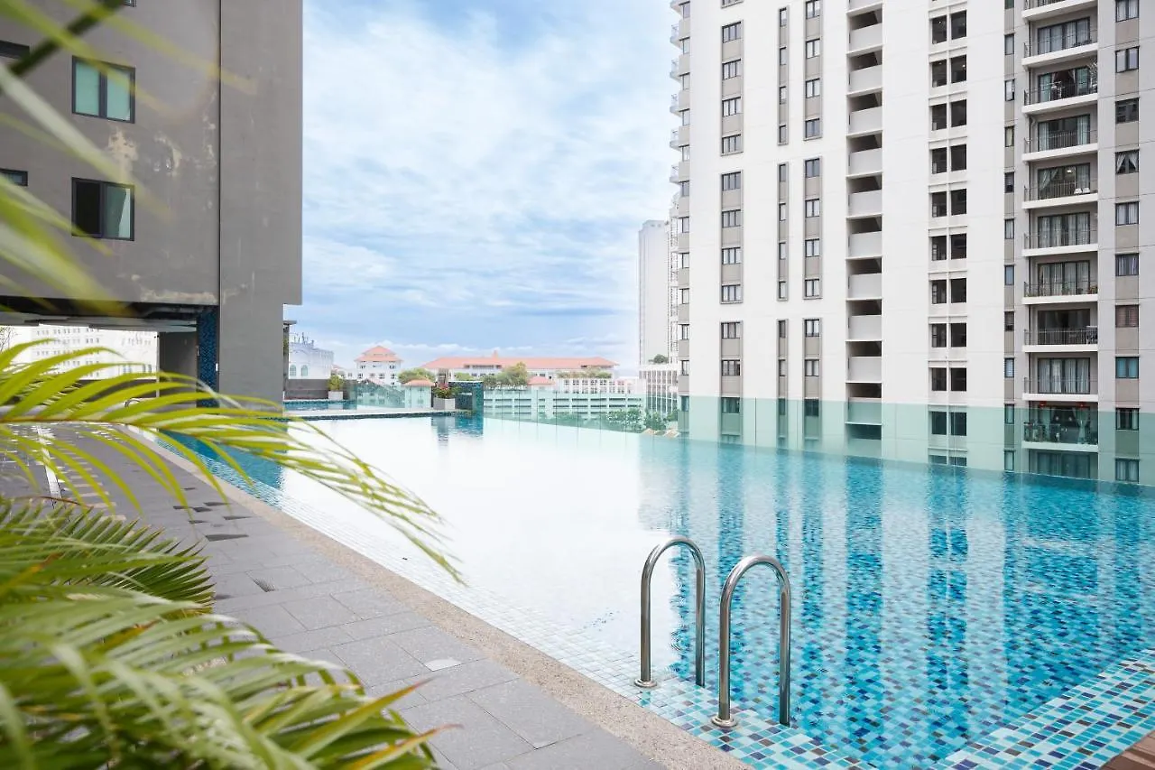 Апартаменты The Jazz Serviced Suites Tanjung Tokong
